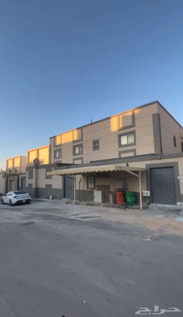 فيلا مع وحدتين - تبي تسكن وتأجر ولا تستثمر 3