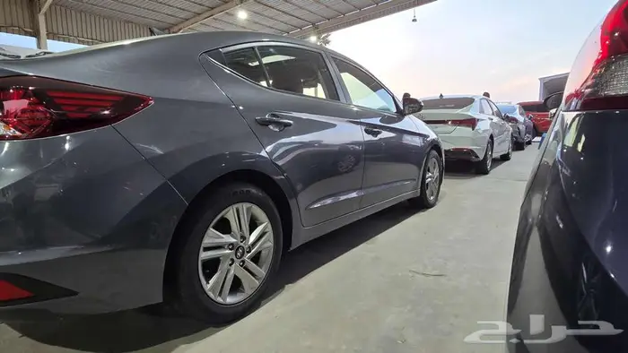 هيونداي إلانترا 2000 CC 2
