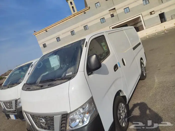 للايجار باص نقل بضاعه ديزل نيسان اورفان جاف تبريد 5