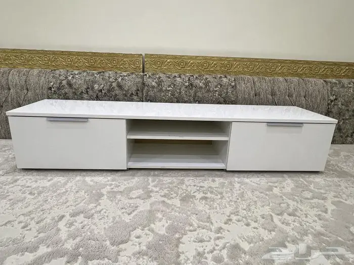 للبيع كنب وموكيت وطاوله شبه جديده 5