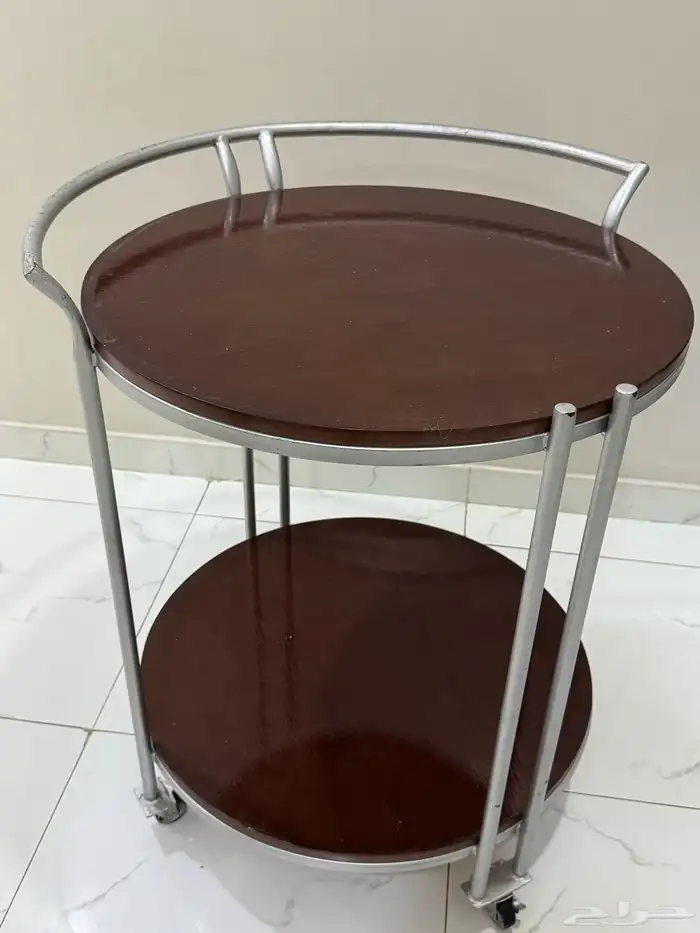 طاوله متر و نص في 75 مع طاولات خدمه و عربة تقديم 3