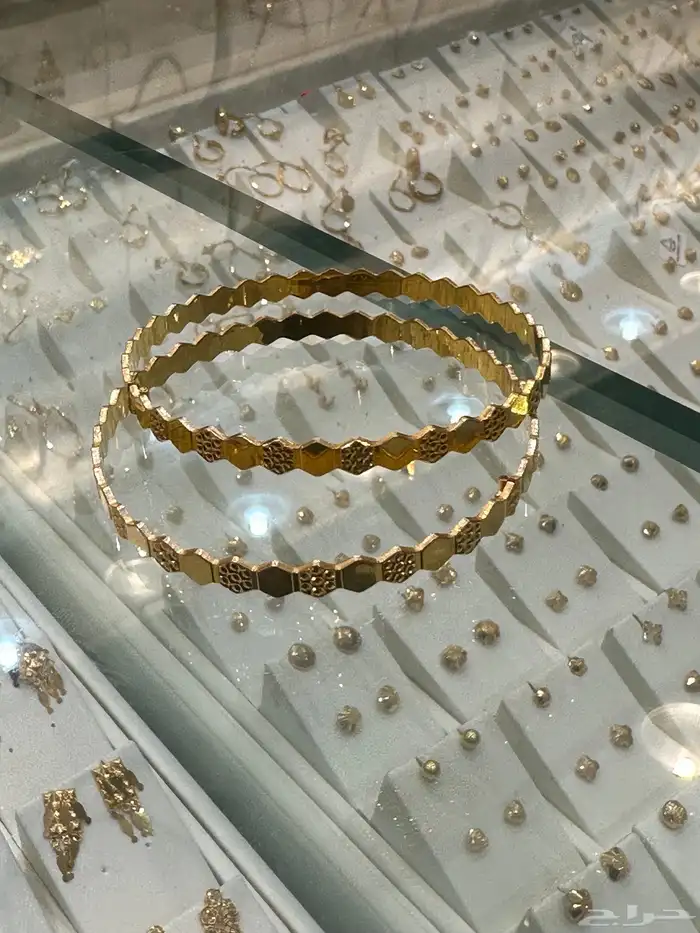 معاضد شومية ذهب عيار 21 مستعمل 0