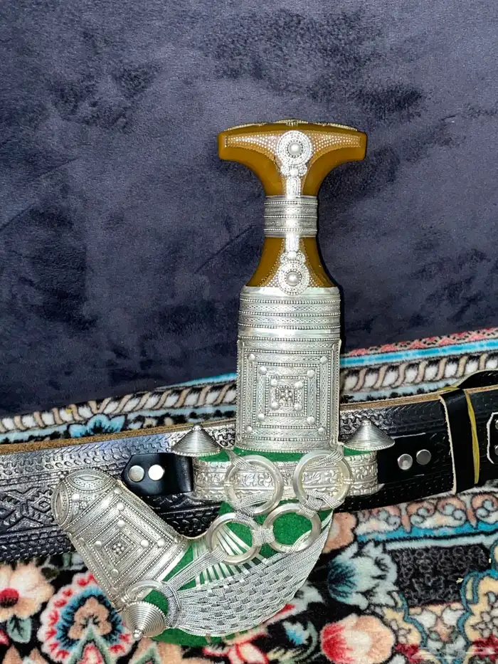 جنبيه طيبه وكفو ولا فيها كلام مرحبا بلجميع 0