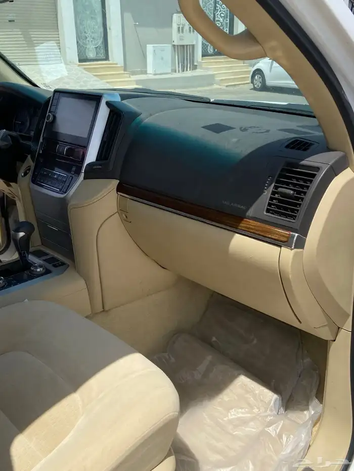 لاندكروزر 2017 وارد قطر 16