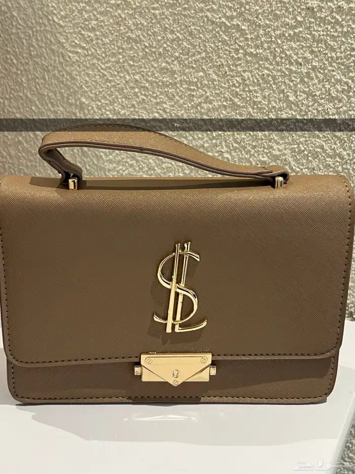 شنط للبيع استخدام واحد فقط 1