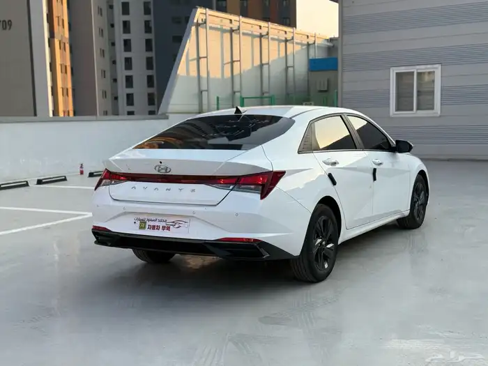 افنتي انترا 2023 بنزين بدي وكالة عداد 71 k سمارت تم البيع 3