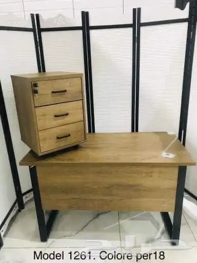 مكاتب كراسي طاولة اجتماعات طقم كنب دواليب خشب و مكتب موظفين 6