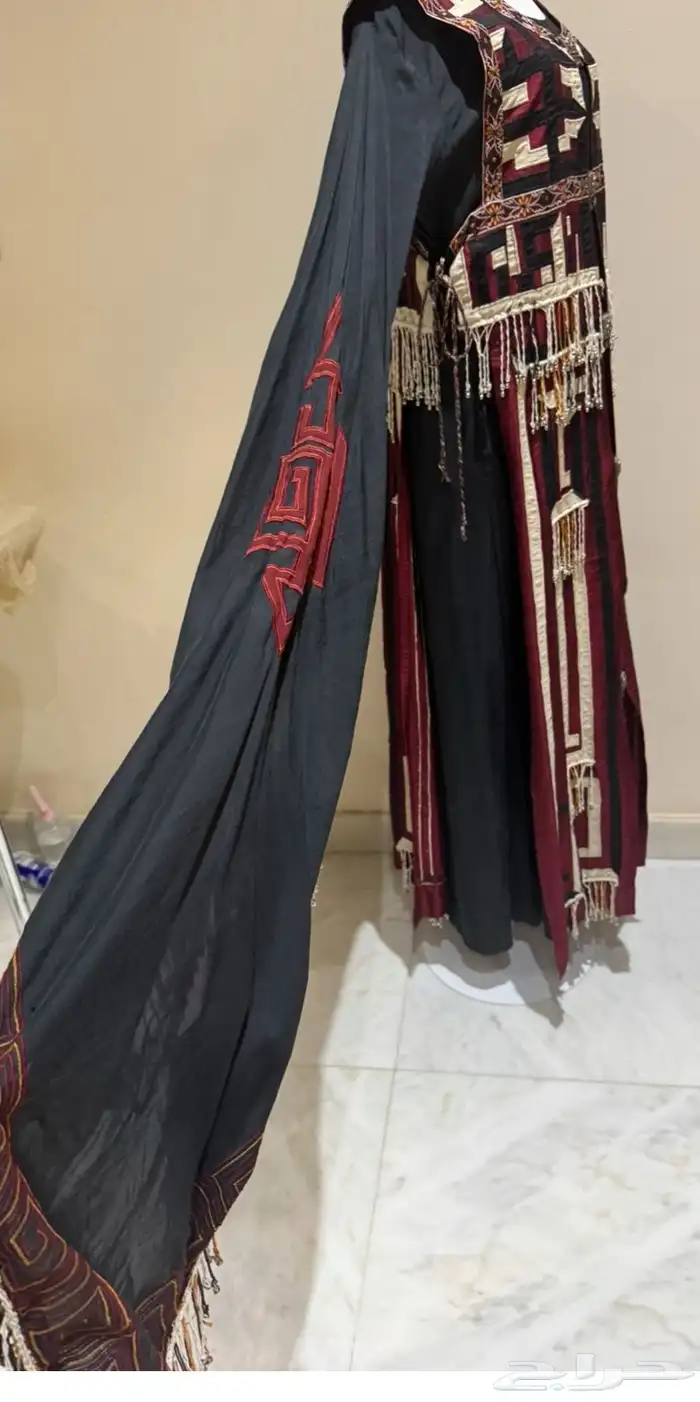 ثوب تقليدي فخم 3