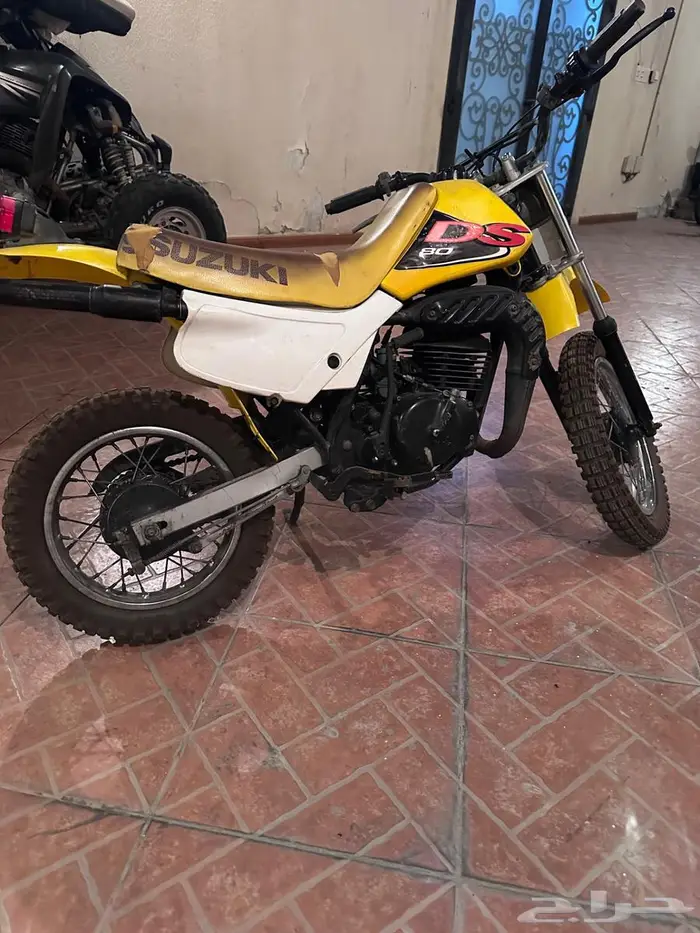 للبيع دباب سوزوكي DS 80 موديل 2002 0