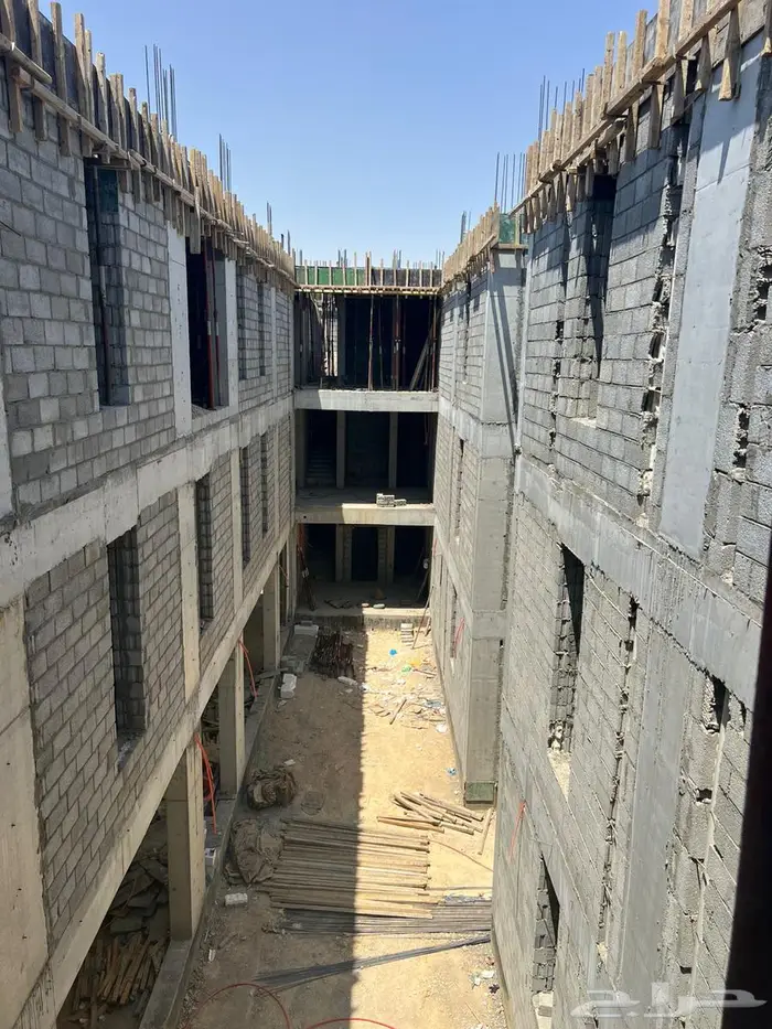 ابن  مستقبلك معنا   خبرة  جودة  التزام 1