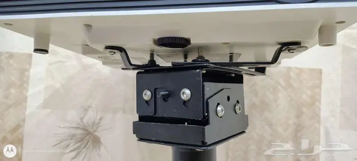 Projector UC80 HD مع ستاند متحرك مع اشتراك 12 شهر IPTV 2