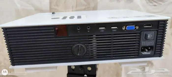 Projector UC80 HD مع ستاند متحرك مع اشتراك 12 شهر IPTV 12