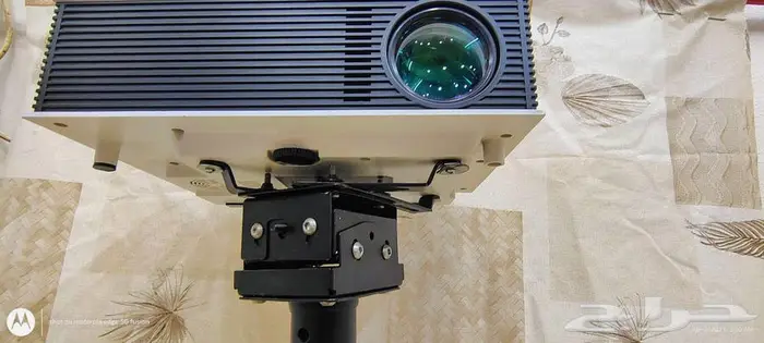 Projector UC80 HD مع ستاند متحرك مع اشتراك 12 شهر IPTV 0