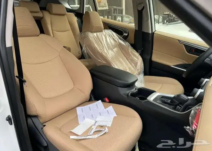 تويوتا راف فور LE بنزين دفع رباعي 2025 اصفار 18