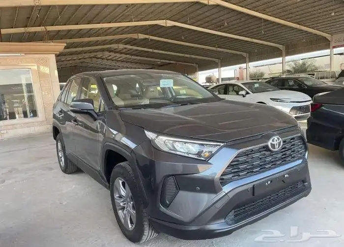 تويوتا راف فور LE بنزين دفع رباعي 2025 اصفار 10
