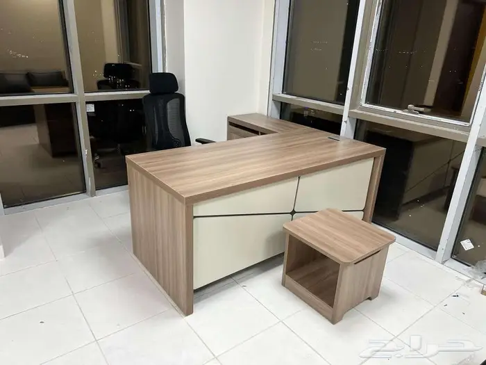 مكتب مدير فخم مكتب اداري طاولة اجتماع 11