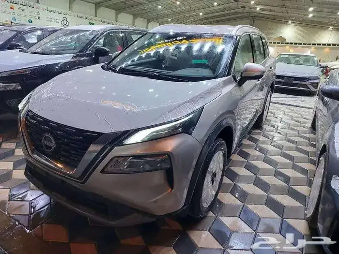 نيسان اكس تريل SV 7 مقاعد دبل 0