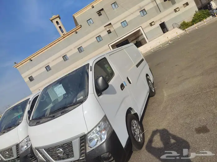 للايجار باصات لنقل البضاعه جاف  مبرد 21