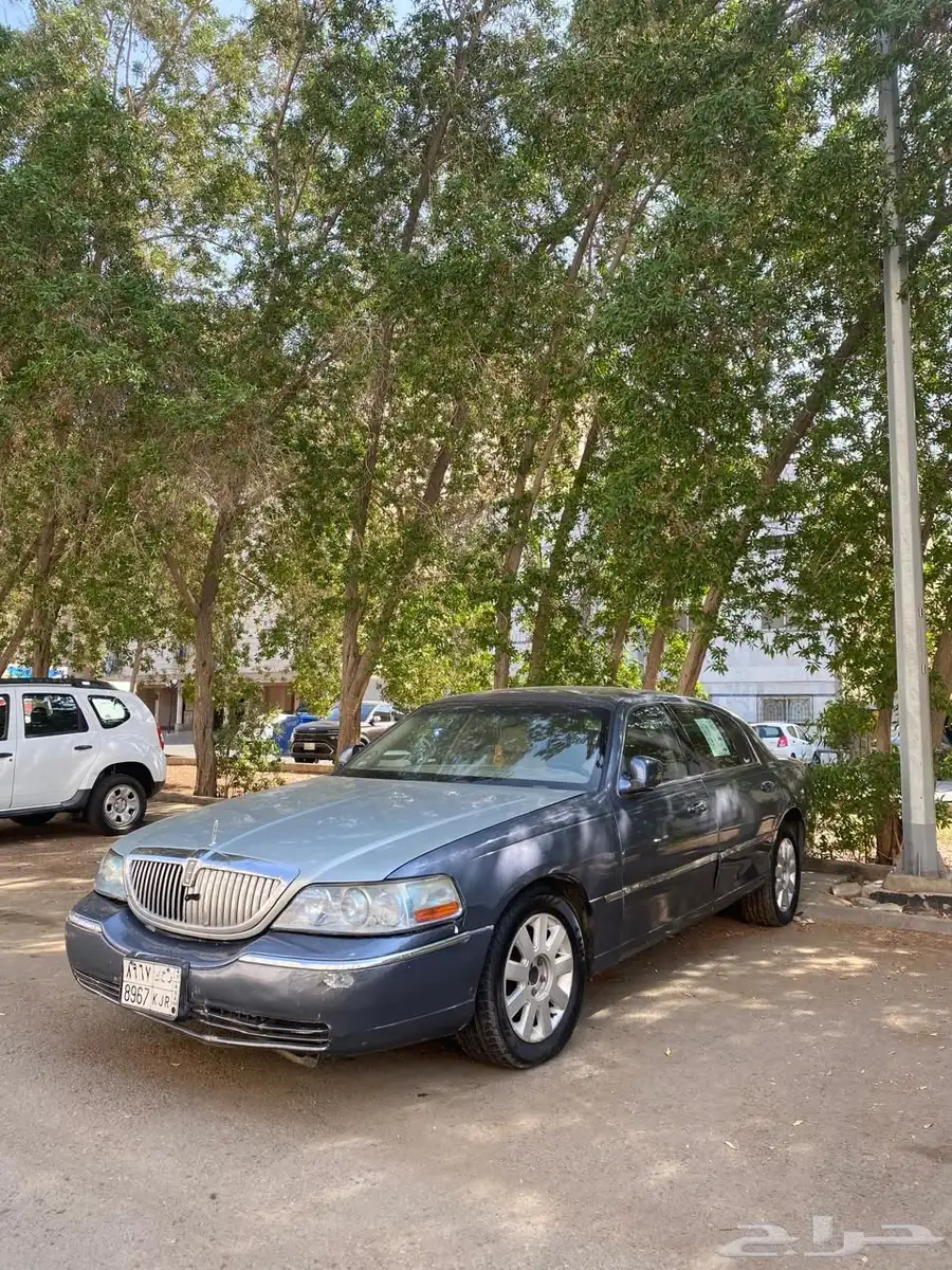 للبيع لنكولن تاون كار لارج 2005 مستعجل 0