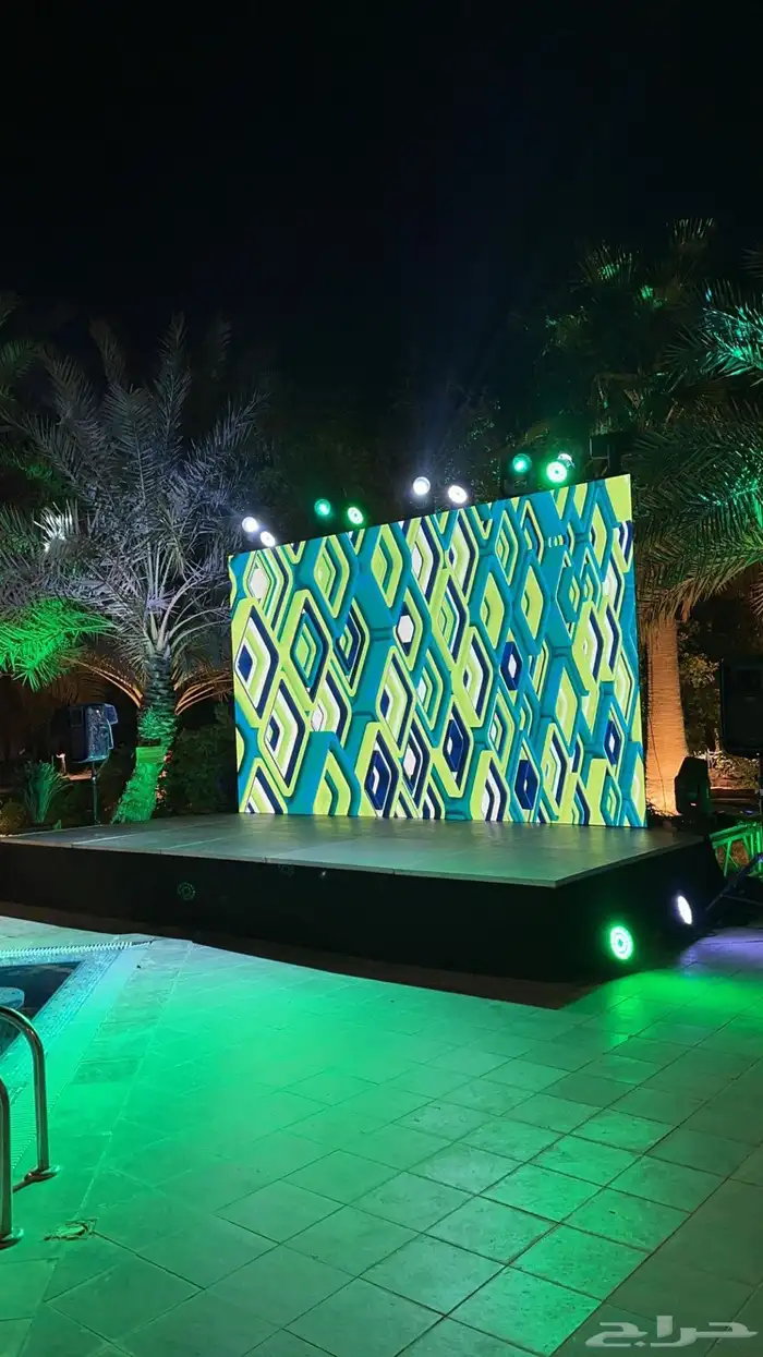 شاشات للاجار وصوتيات وإنارة 7