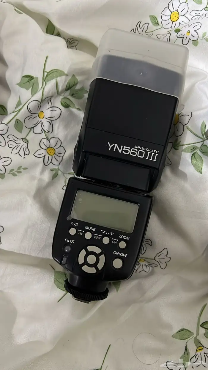 كاميرا كانون 5d mark iii مع ملحقات وعدسات وفلاش 3