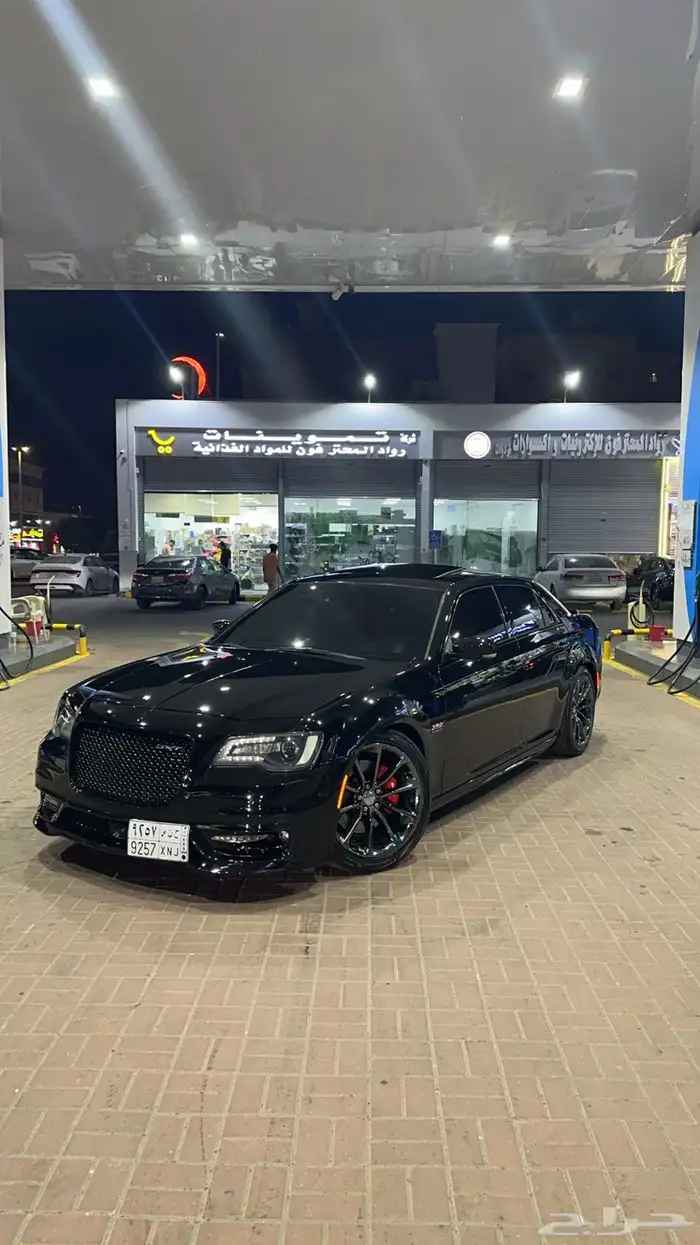 كرايسلر محول SRT داخلي وخارجي بودي وكالة تم البيع 4