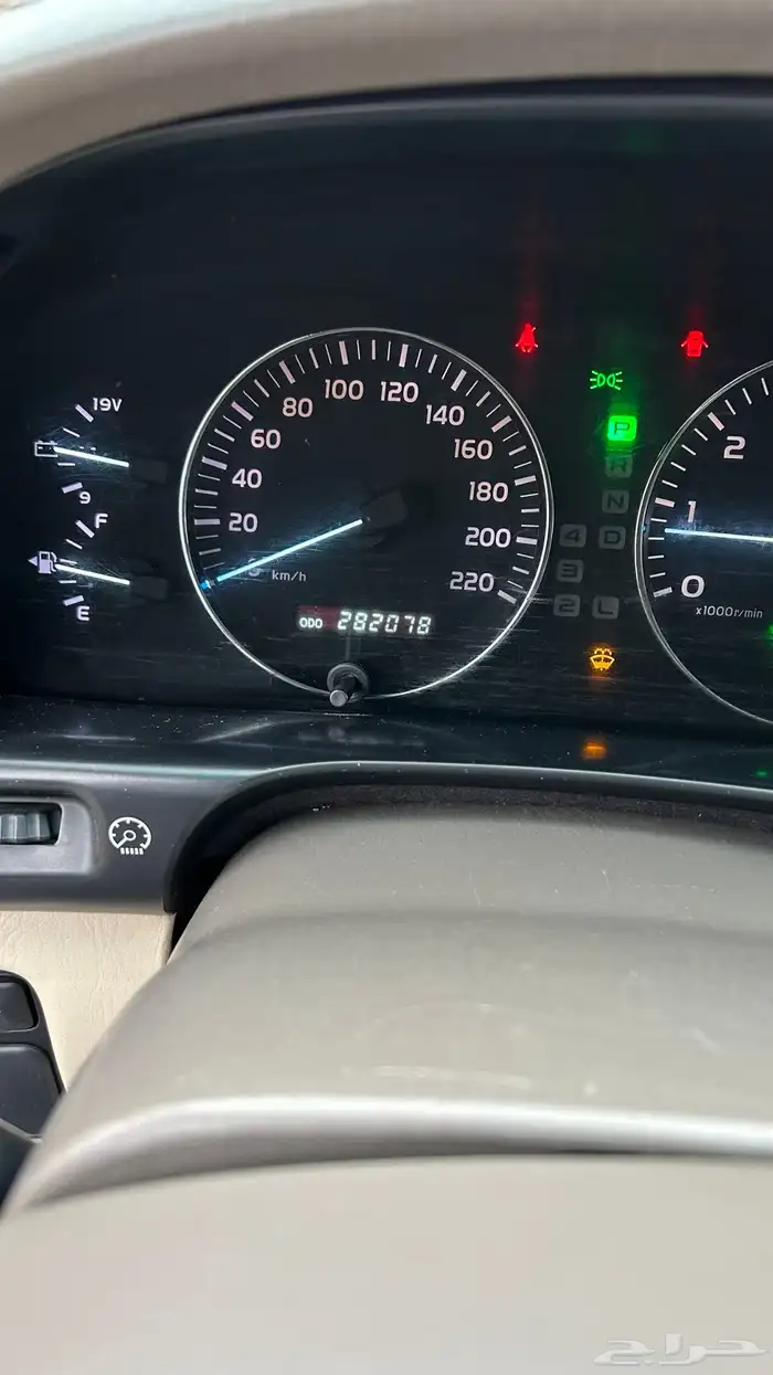 جيب لكزس LX470 موديل 2005 3