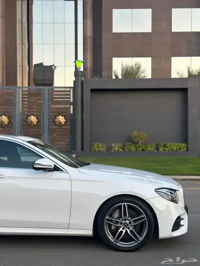 مرسيدس E300 2019 3