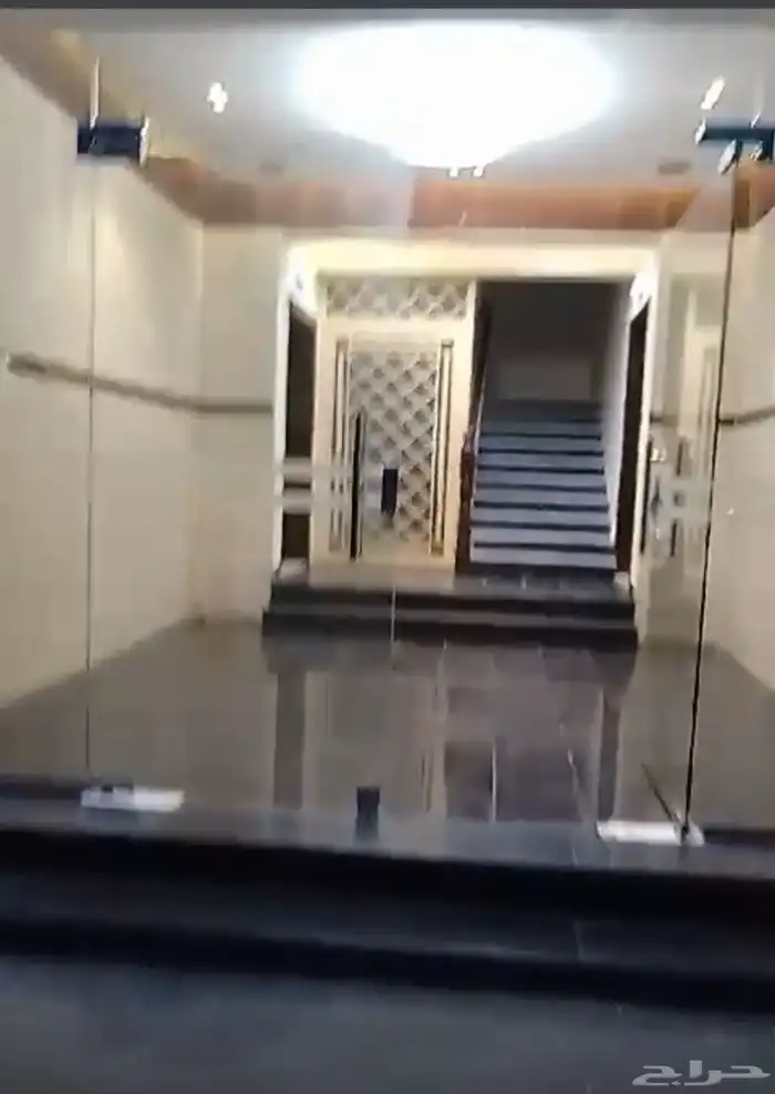 للبيع عماره ثلاث ادوار وفله روف بالصفاء 5 خلف الاحوال مدنيه 1