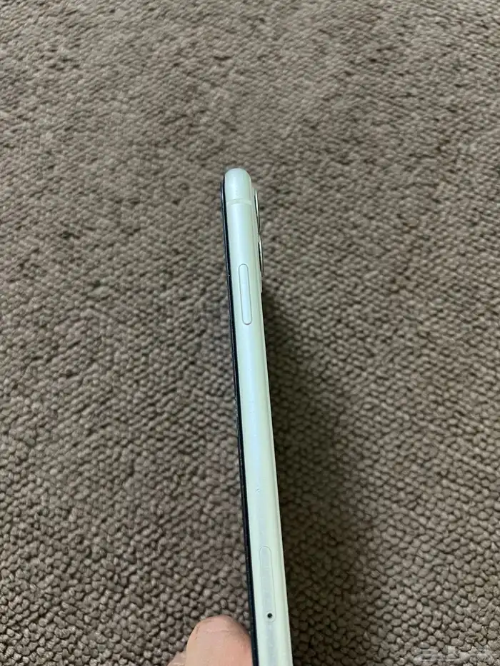 ايفون 11 سلفر ذاكرة 256 قيقا 2