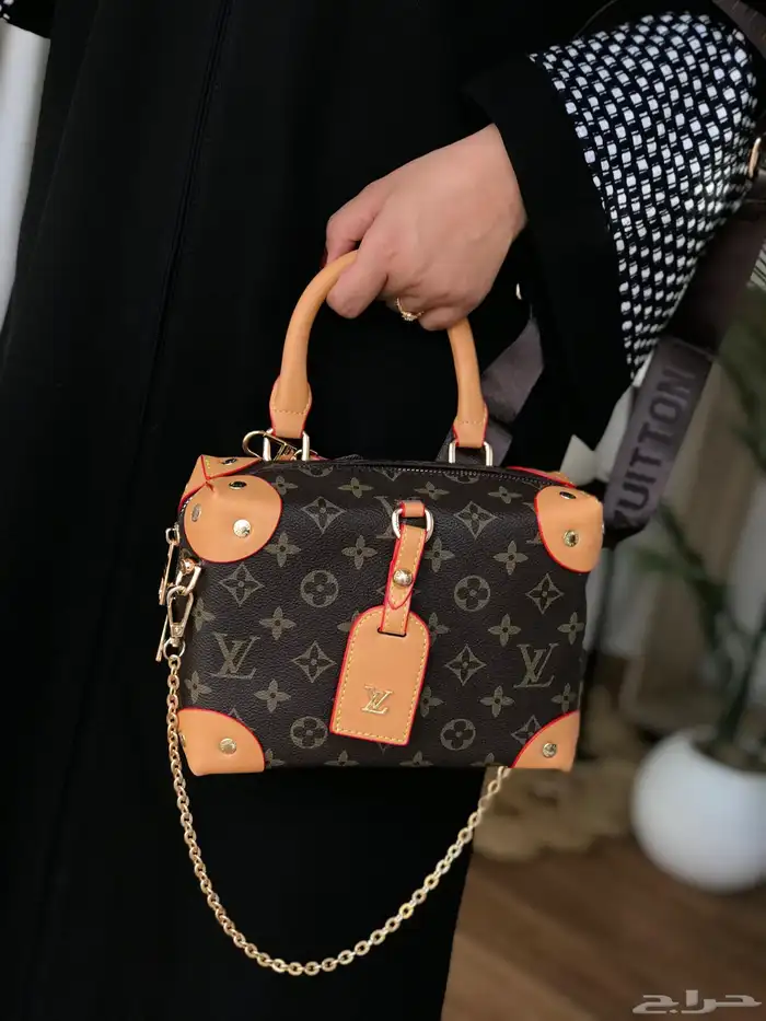 شنط ماركة روعة 40