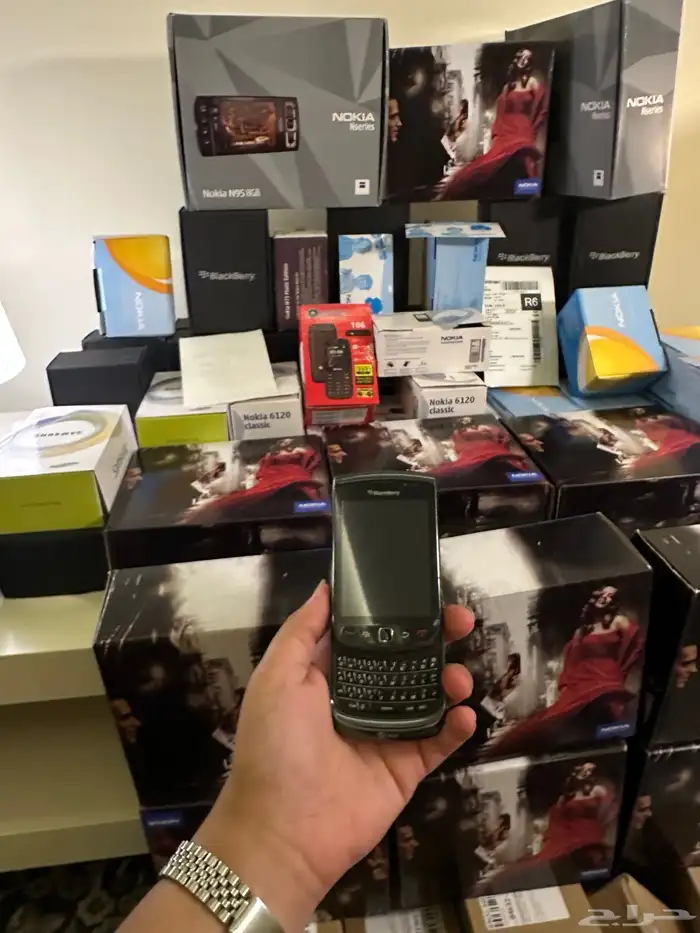 بلاك بيري 9900 6
