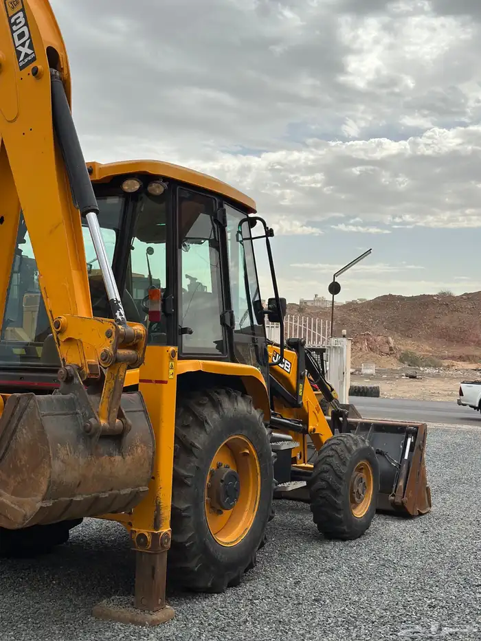 عرجا JCB دبل 3DX موديل 2021 نظيف 4