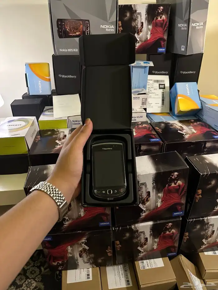 بلاك بيري 9900 8