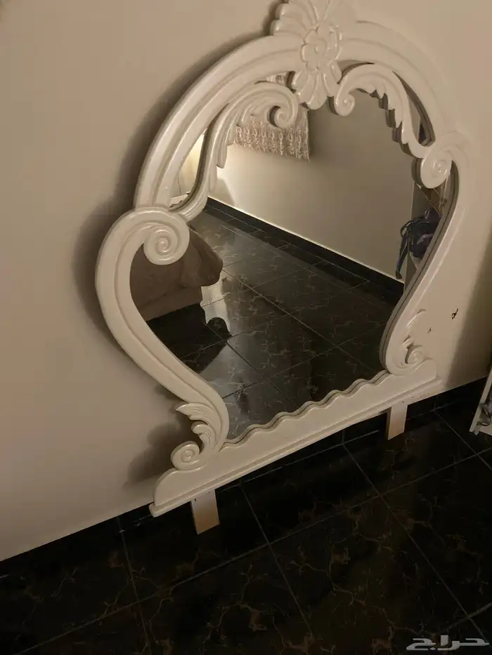 تسريحه ويوجد لها كومودينه نفس الموديل 3