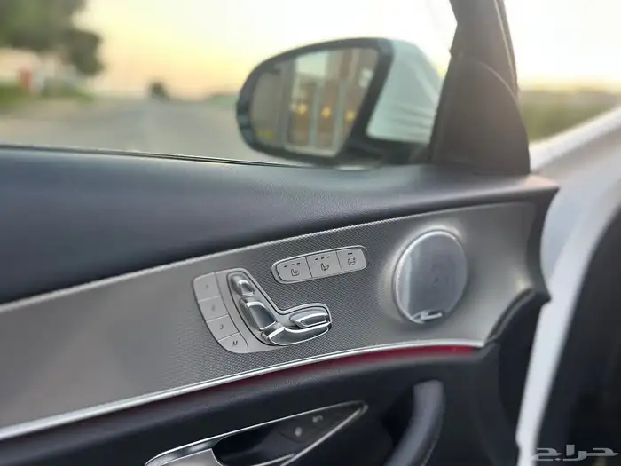 مرسيدس E300 2019 11