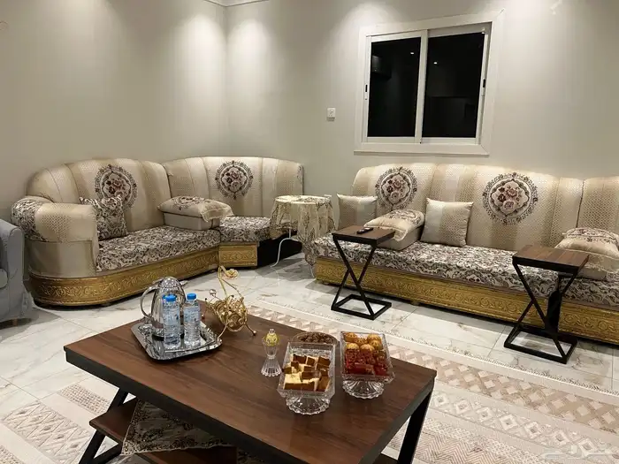 كنب نظيف جدا  للبيع المستعجل 1