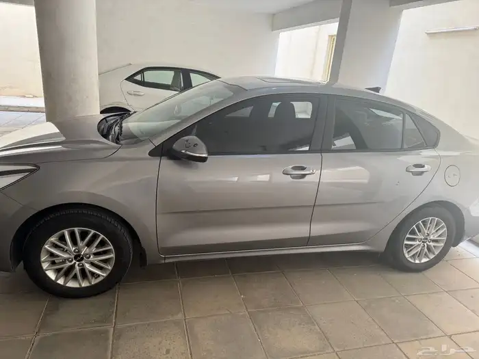 kia rio 2022 4