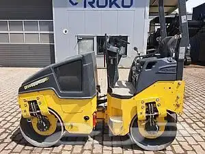 جي بي سي JCB بوب كات رصاصة دكاكة 4