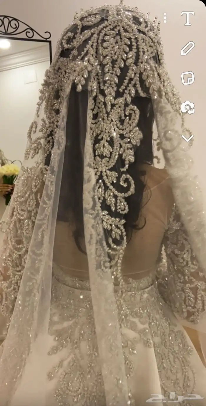 فستان زواج يبرق ويرعد 4