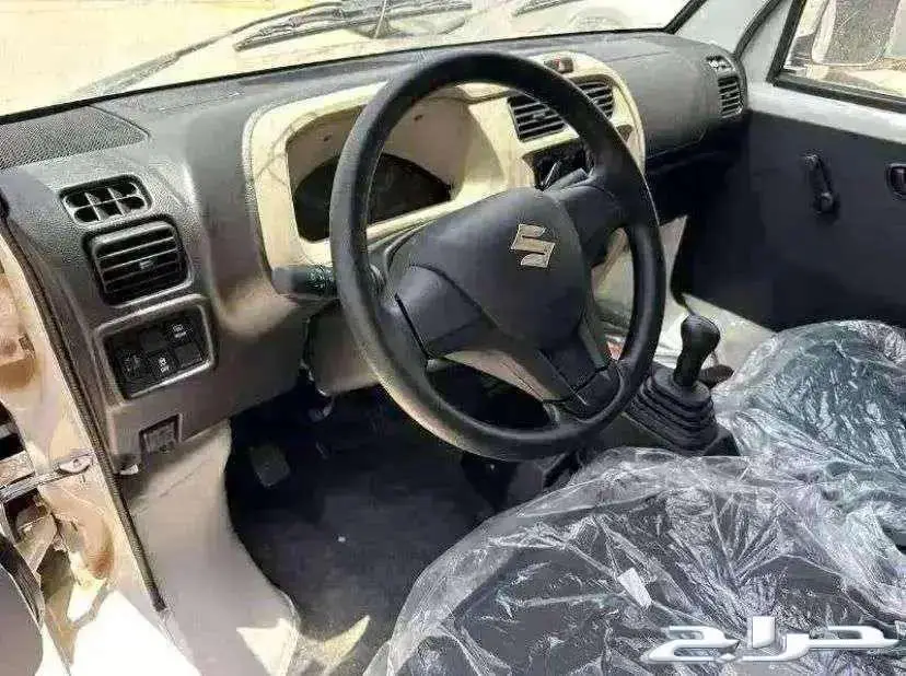 فان سوزوكي ايكو موديل 2025 3
