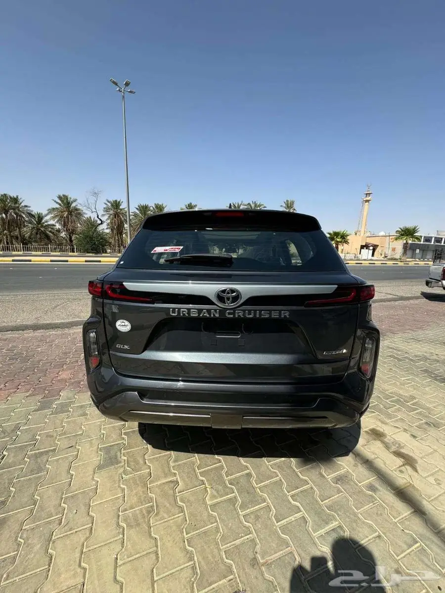 تويوتا اوربان كروزر 2025 فل كامل GLX 3