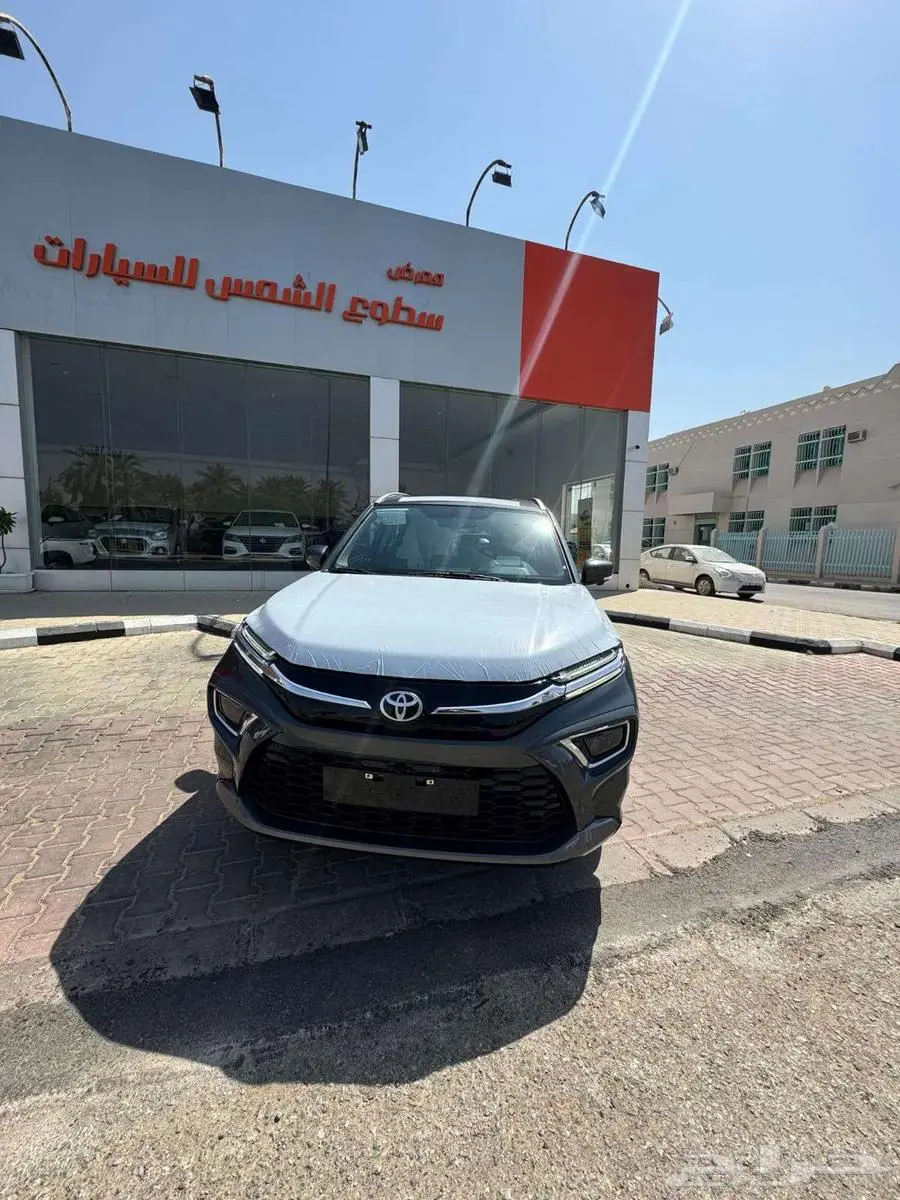 تويوتا اوربان كروزر 2025 فل كامل GLX 1