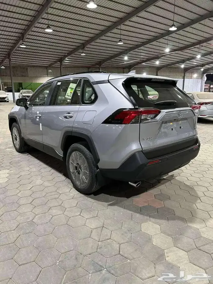 تويوتا راف فور XLE بنزين 2025 7