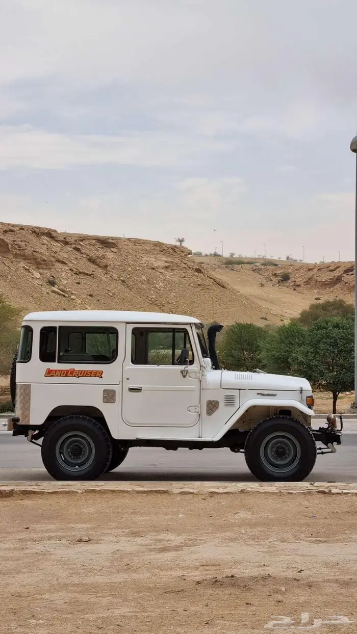 (( للايجار )) جيب كلاسيك ربع FJ 1984 2