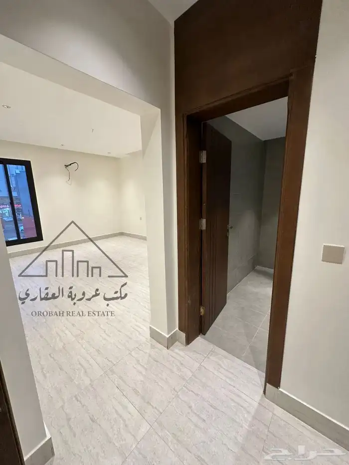 للبيع فيلا روف ارضي حي المروج 6
