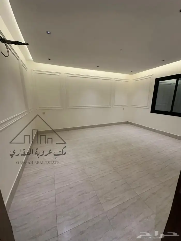 للبيع فيلا روف ارضي حي المروج 9