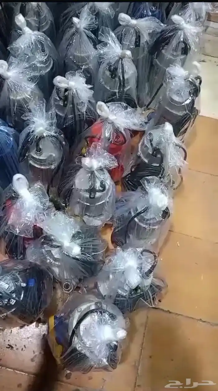 غطاسات ماء 1 حصان صناعية ايطالي اصلية نضيفة جدا 1