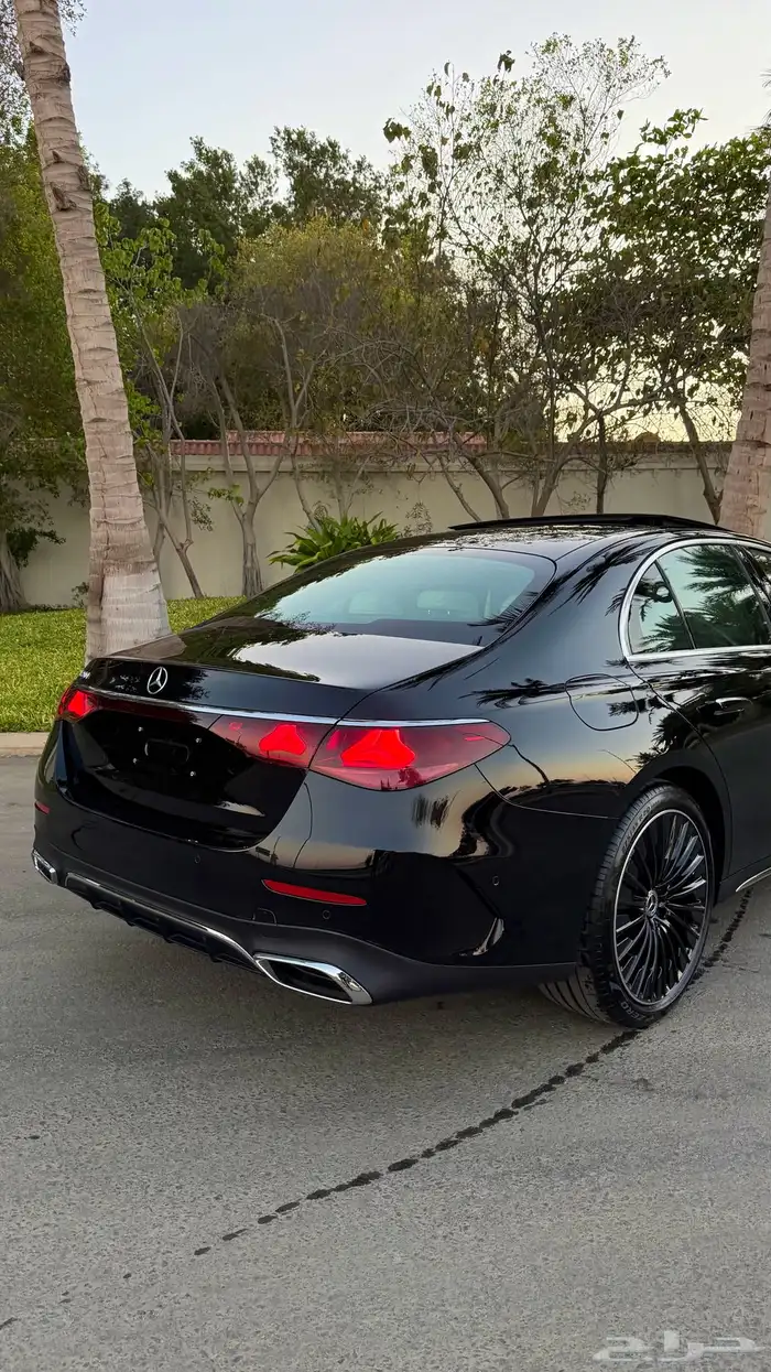 Mercedes E200 2025 جديد 19