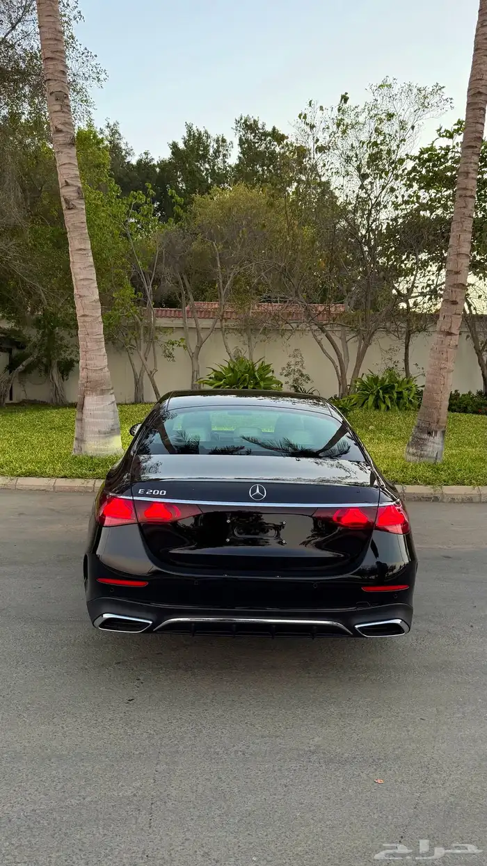 Mercedes E200 2025 جديد 30